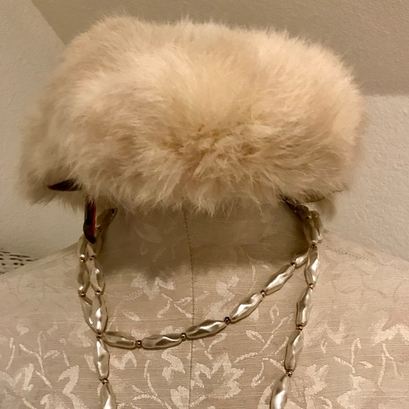 Gorgeous rabbit ๐ fur hat. - Picture 1 of 7